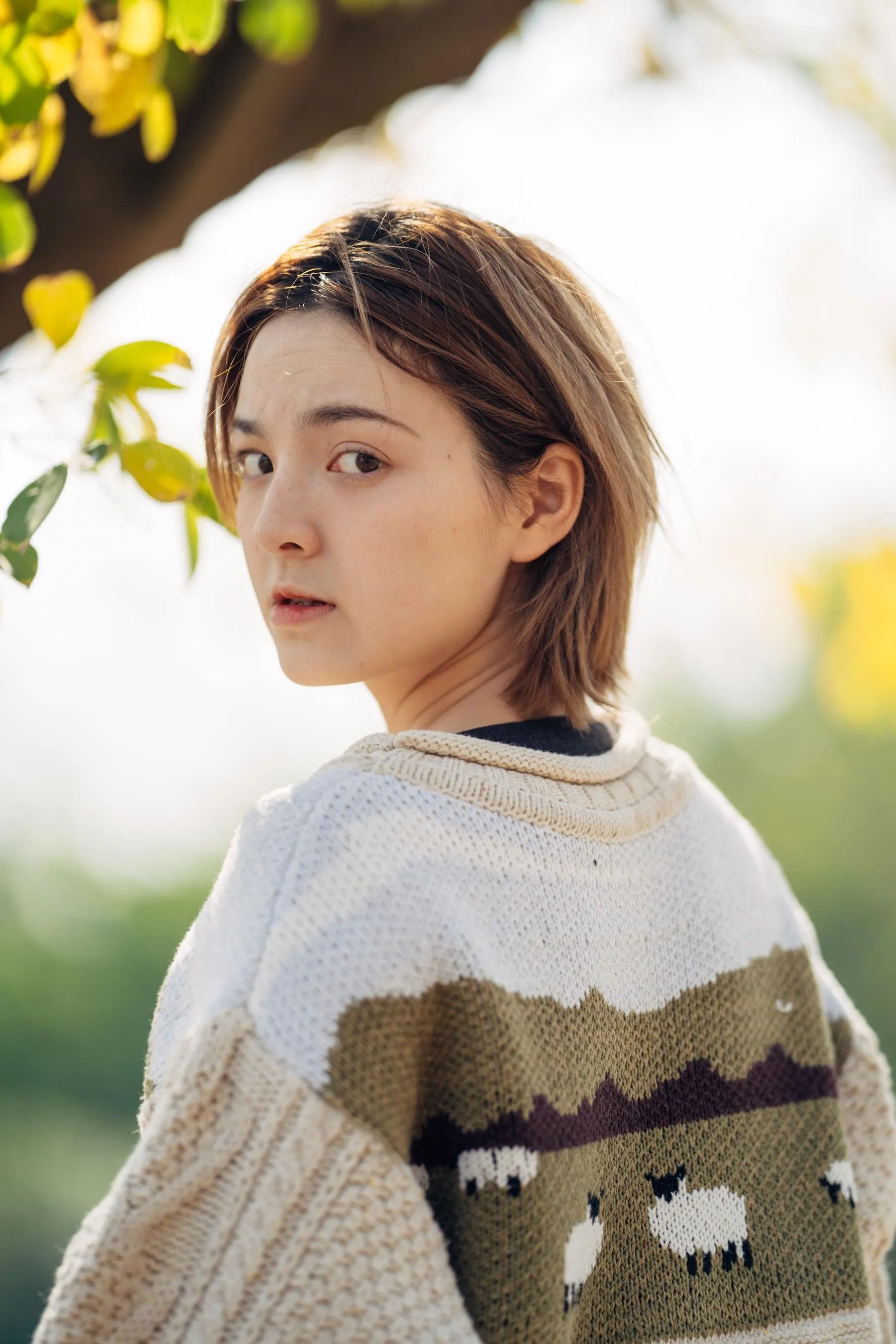 [YITUYU艺图语]2022.01.25 暖冬银杏，18岁的素颜女孩 dudu [35P]插图4